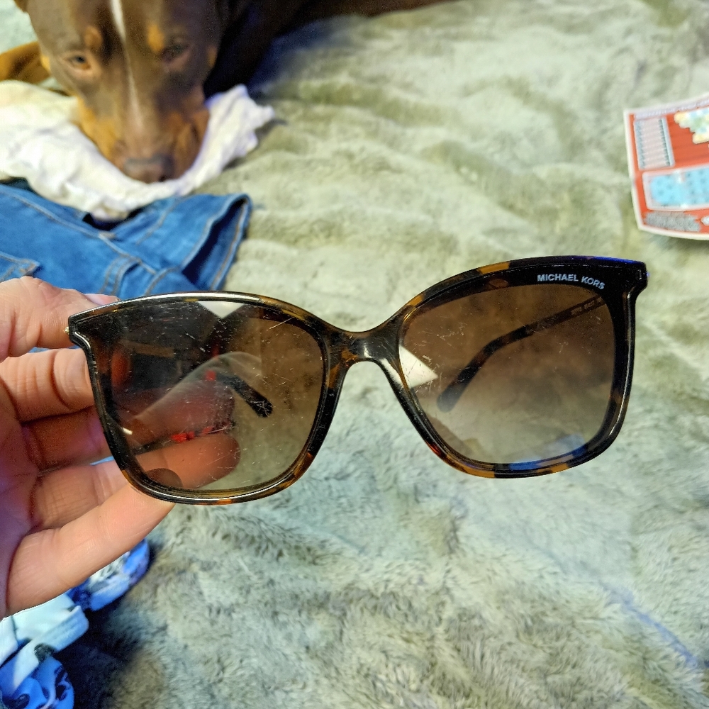 Michael kors woman 🕶️